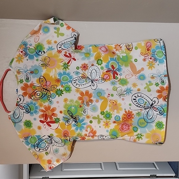 Scrub top - Picture 2 of 3